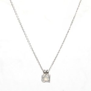 Collar Oro Blanco Punto de Luz Carre Diamante